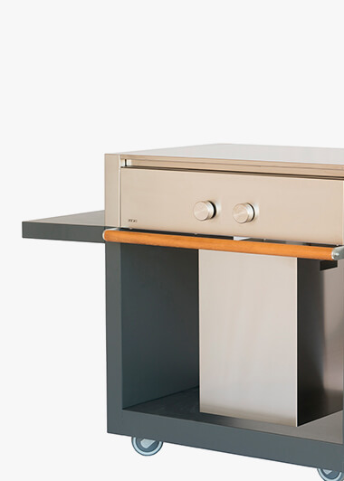 Outdoor kitchens and barbecues